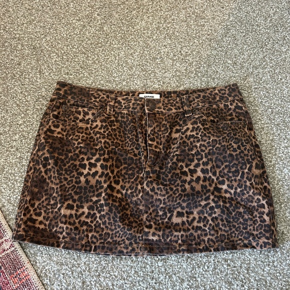 NWOT Garage leopard mini skirt - Picture 3 of 4